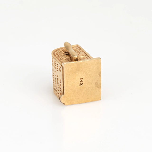 Mid 20th Century Vintage Slot Machine Charm Moves 14k Yellow Gold Pendant Fine Gambling Jewellery For Sale - Image 5 of 5