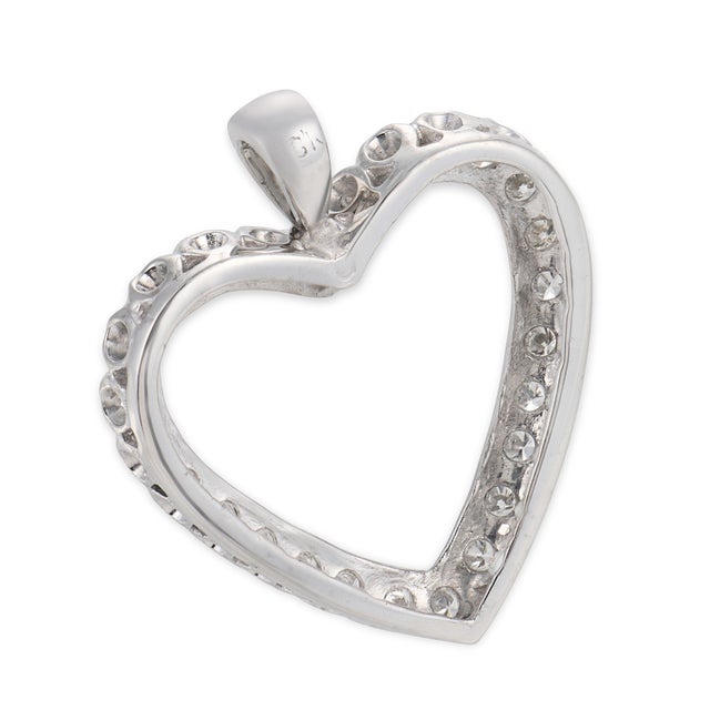 Vintage 1.00 Carat Diamond 14k White Gold Heart Pendant For Sale In Los Angeles - Image 6 of 6
