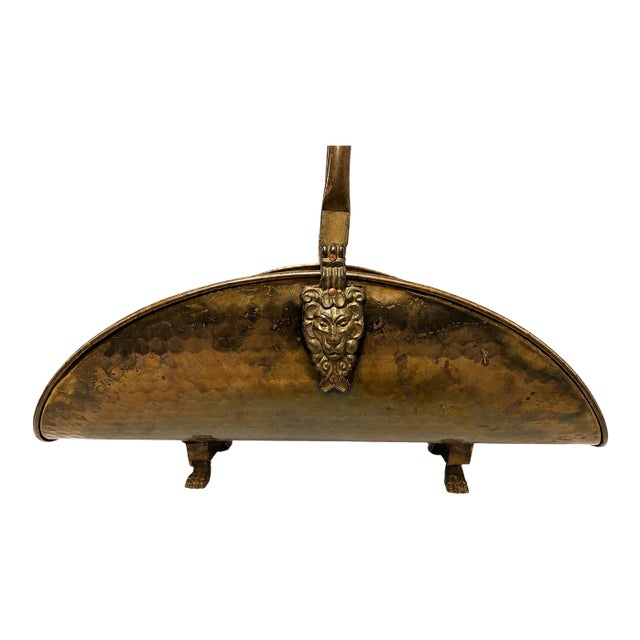 Vintage Hollywood Regency 19" Hammered Brass Log Holder With Lion Heads and Claw Feet For Sale