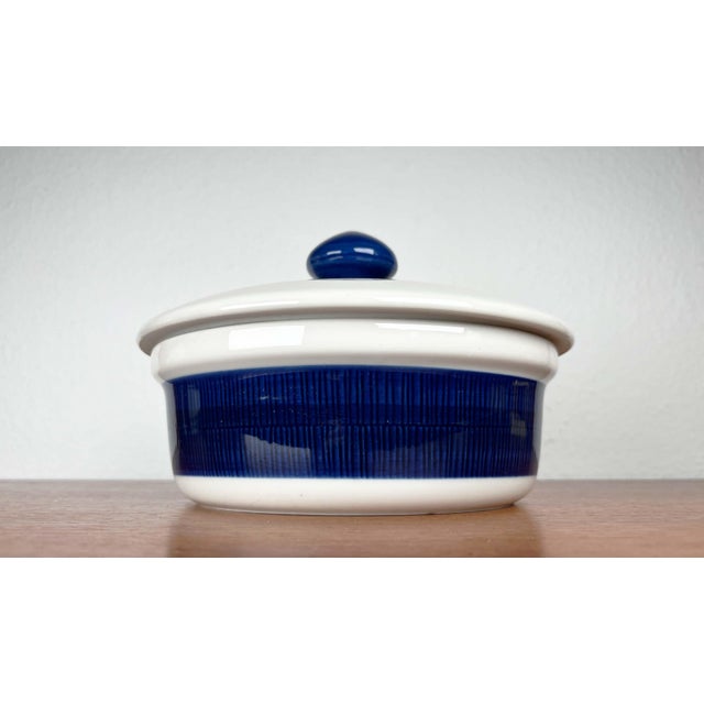Rörstrand Mid-Century Modern Swedish Koka Blue, Blau, Bla Series Bowl with Lid by Hertha Bengtson for Rörstrand, 1950s For Sale - Image 4 of 16