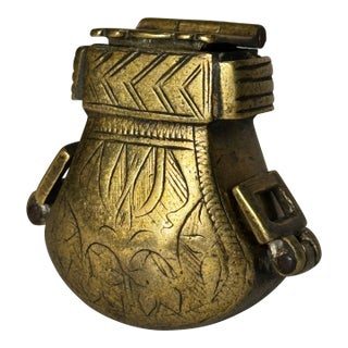 Vintage Mediterranean Moroccan Etched Solid Brass Flask Decorative Object For Sale