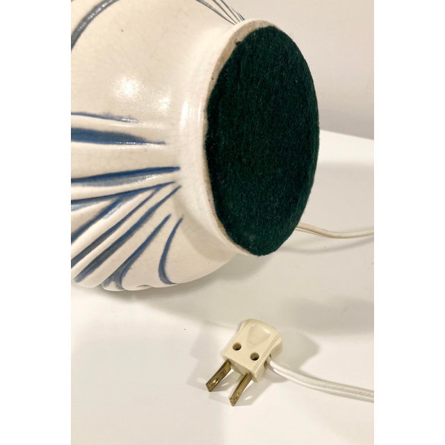Mid 20th Century Mid 20th Century Modern Geometric Floral Design Table Lamp For Sale - Image 5 of 5