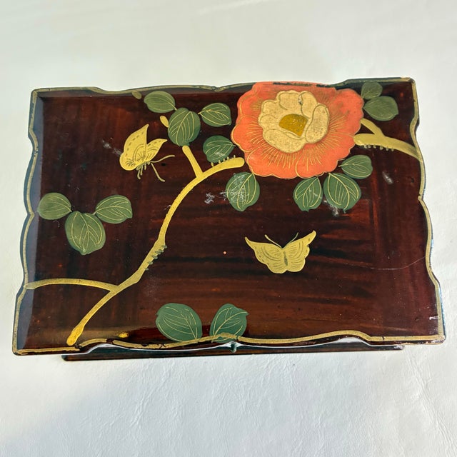 Metal Vintage Japanese Floral Butterfly Lacquerware Trinket Jewelry Box For Sale - Image 7 of 12