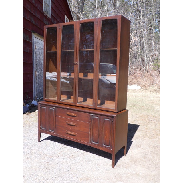 Mid-Century Modern Broyhill Emphasis Walnut Hutch Buffet ...