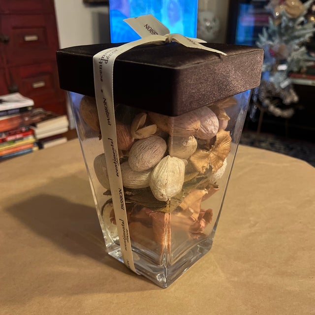 Add festive charm with this Vintage Swank Potpourri Springtime Blend, handmade in the USA. Featuring essential oil and...