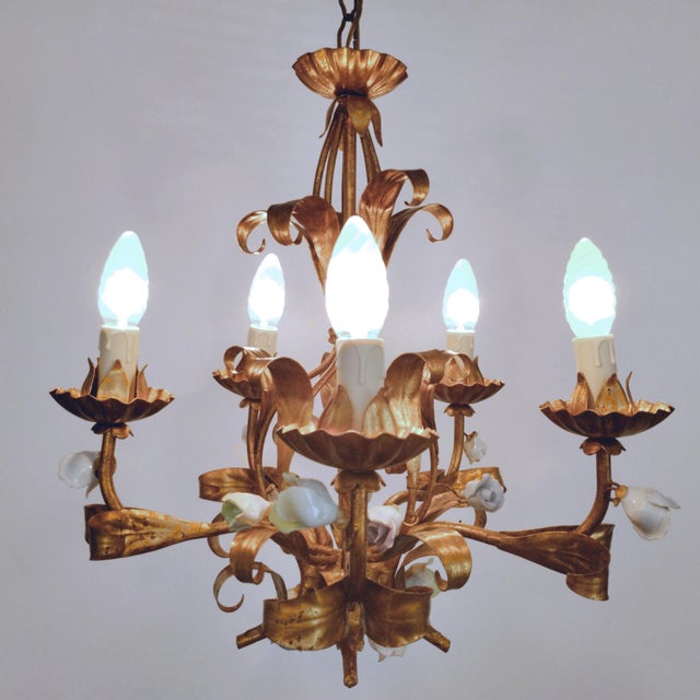 Vintage Hollywood Regency Florentine Five-Arm Metal Chandelier with Porcelain Flowers, 1970s For Sale - Image 9 of 18
