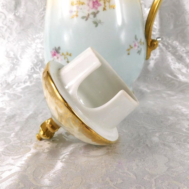 Late 18th Century Traditional Lewis Straus and Sons Limoges Cream and Blue Chocolate Pot For Sale In San Francisco - Image 6 of 13