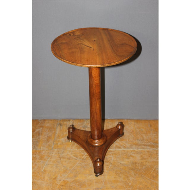 Traditional Empire Walnut Pedestal Table, 1900 For Sale - Image 3 of 10
