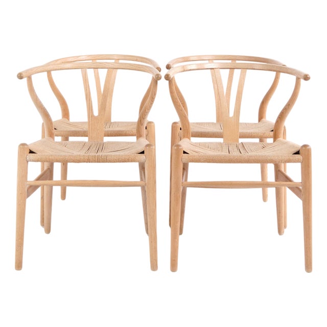 Model CH24 Wishbone Chairs in Oak by Hans J. Wegner and Carl Hansen, 1960s, Set of 4 For Sale