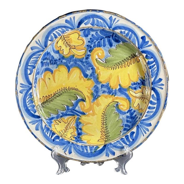 Large Spanish Maiolica Dish with Traditional Patterns and Foliage, 18th-19th Century For Sale - Image 9 of 9