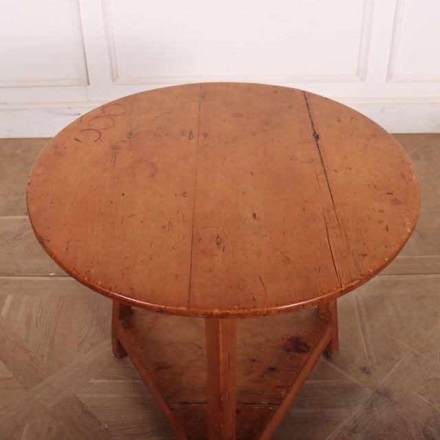 Welsh Cricket Table in Pine, 1820 For Sale - Image 4 of 8