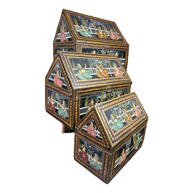 Trio Indian Hand-Painted Nesting Wooden Boxes - Mid 20th Century Set of 3 For Sale