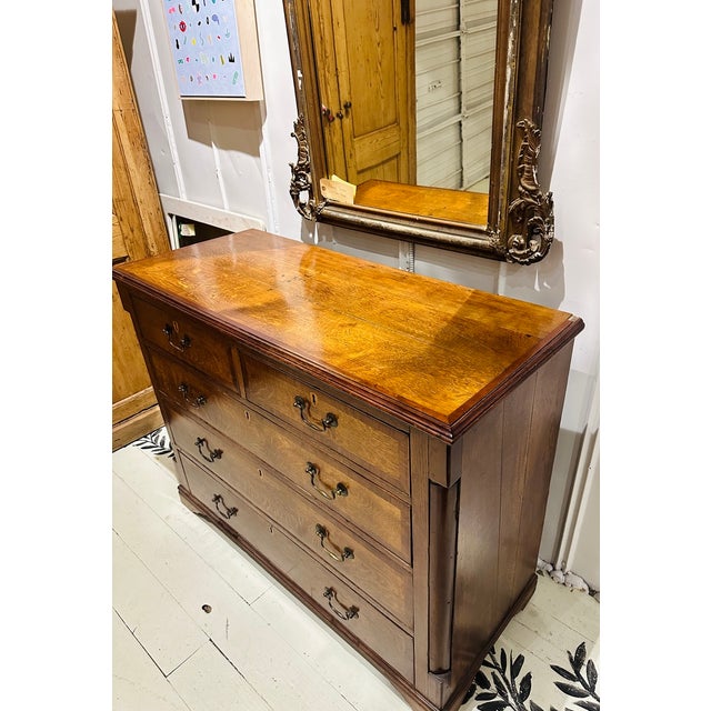 19th Century English Georgian Tiger Oak and Mahogany Banded Bachelor’s Chest For Sale - Image 4 of 12