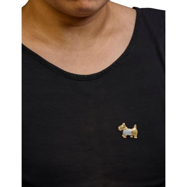 Early 21st Century 18K Yellow Gold1/3 Cttw Diamond Scottish Terrier Brooch Pin and Pendant with Satin Finish (G-H Color, VS2-SI1 Clarity) - NO CHAIN INCLUDED For Sale - Image 5 of 6