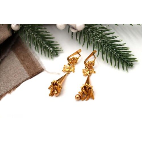 Filigree Gold Earrings with Articulated and Tilting Pendants, Set of 2 For Sale - Image 4 of 8