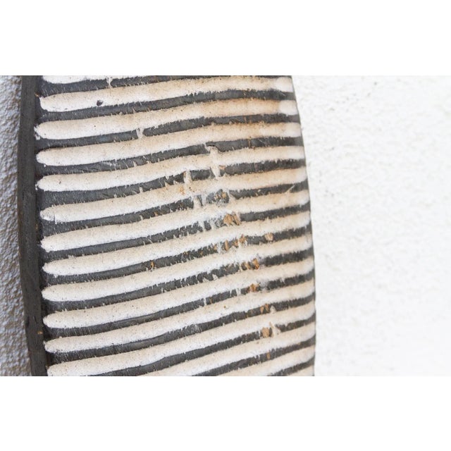 1950s African Black & White Shield For Sale - Image 5 of 6