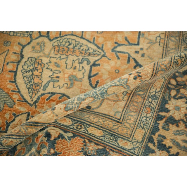 1910s Antique Persian Farahan Sarouk Scalloped Medallion Wool Carpet For Sale In New York - Image 6 of 14