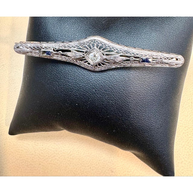 Estate Art Deco Diamond Sapphire & Ruby Platinum 4.2 Gm Pin / Broach VS Quality For Sale - Image 11 of 18