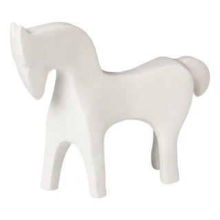 Minimalist White Horse Sculpture – Modern Matte Animal Figurine For Sale