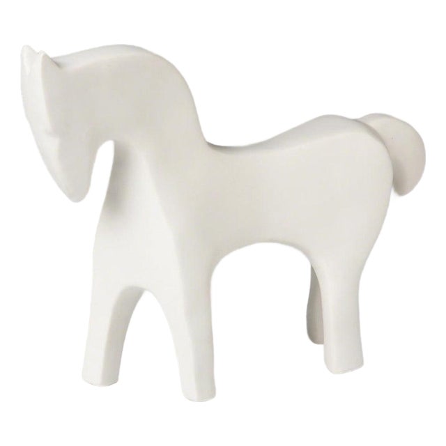 Minimalist White Horse Sculpture – Modern Matte Animal Figurine For Sale