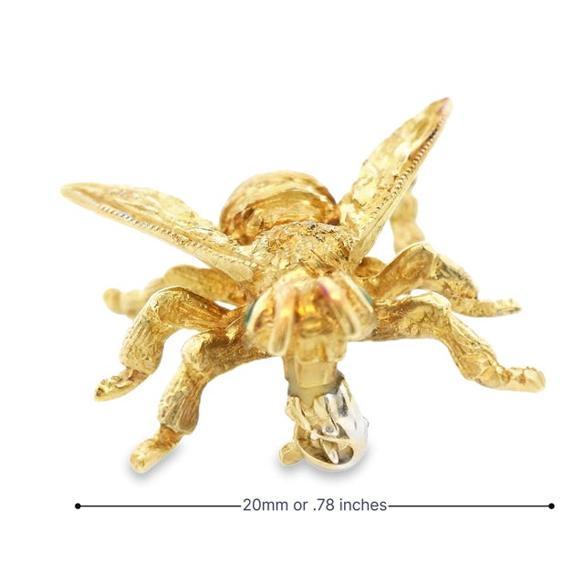 1980s 14k Yellow Gold & Emerald Bee Brooch For Sale - Image 12 of 13