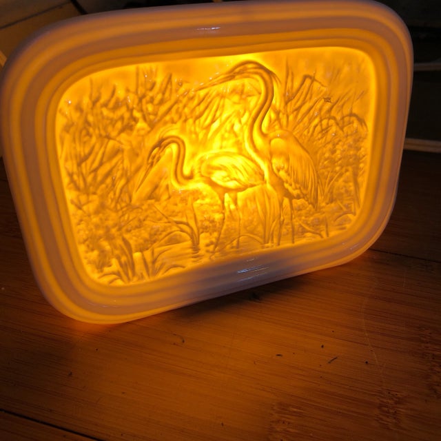 Chinoiserie Milk Glass Asian Chinoiserie Cranes Nightlight For Sale - Image 3 of 6