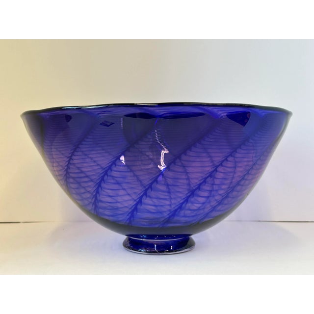 Signed 1991 Robinson Scott Handblown Art Glass Bowl – Iridescent Purple-Blue With Pink Spiral Pattern For Sale - Image 4 of 12