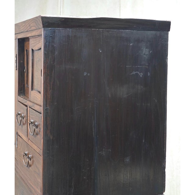 Antique 1920s Japanese Three Piece Elm and Kiri Wood Isho Tansu Chest For Sale - Image 14 of 15