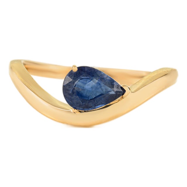 Modern Pear Cut Prong Set Deep Blue Sapphire Wave Ring in 14k Yellow Gold Size 6.5 For Sale