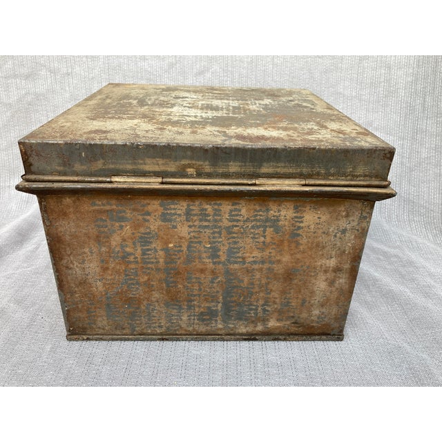 Antique Metal Cake Box For Sale In New York - Image 6 of 12
