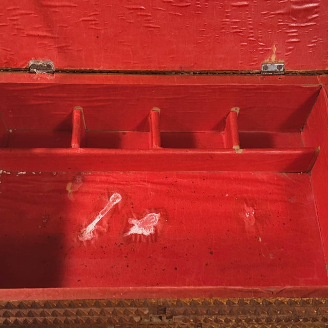 Antique Primitive Chip-Carved Lidded Tramp Art Box on Stacked Pedestal Feet (C. 1936) For Sale - Image 10 of 10