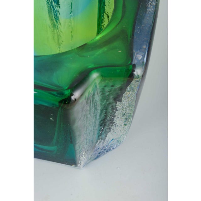 Vintage Organic-Shaped Glass Vase in Blue and Green Tones by Göran Wärff for Kosta Boda, 1970s For Sale - Image 3 of 5