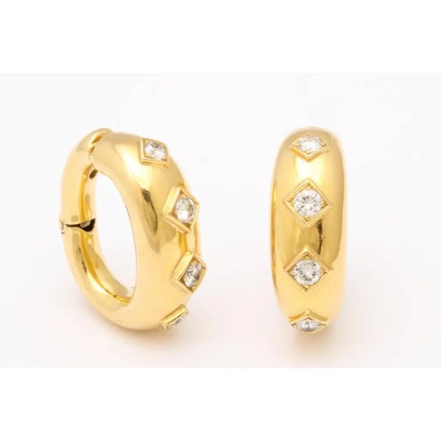 David Webb Gold and Diamond Clip-on With Post Earrings - A Pair of 2 For Sale - Image 4 of 10
