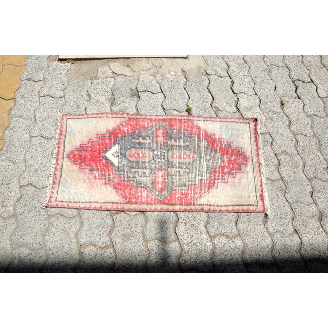 1960s Vintage Faded Red Boho Chic Rug For Sale - Image 6 of 6