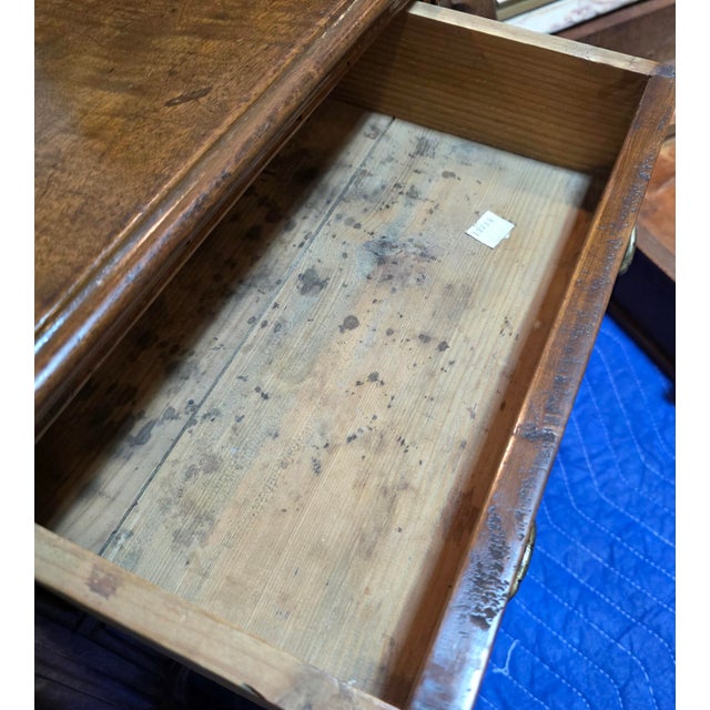 Early 19th Century French Provincial Louis XV Walnut Petite Commode (Table De Chevet), Circa 1790–1825 For Sale - Image 12 of 18