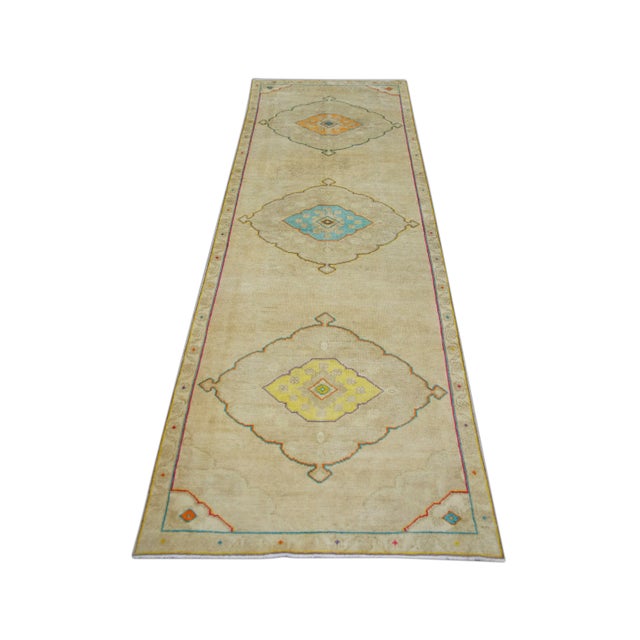 1960s 1960s Beige Multicolor Geometric Design Handwoven Wool Vintage Turkish Runner 3'4" X 9'1" For Sale - Image 5 of 6