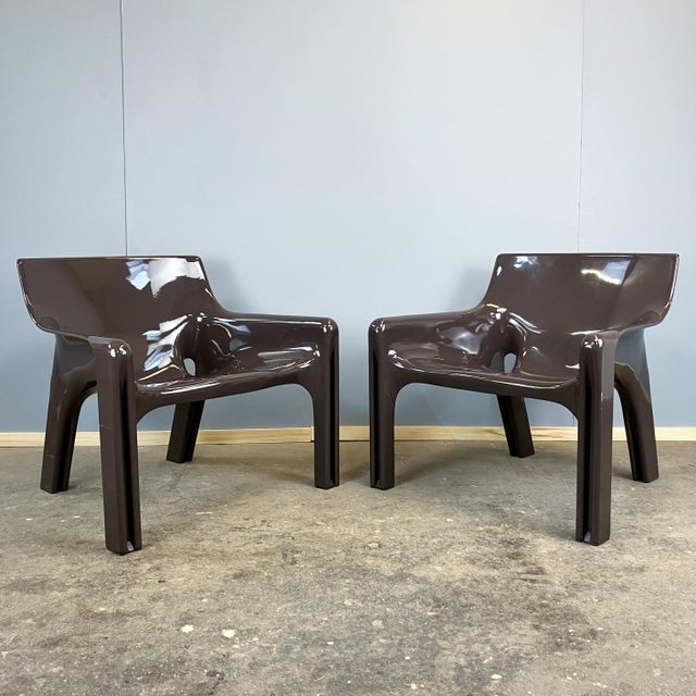 Plastic Vicario Armchairs with Fiberglass by Vico Magistretti for Artemide, 1970s, Set of 2 For Sale - Image 15 of 15