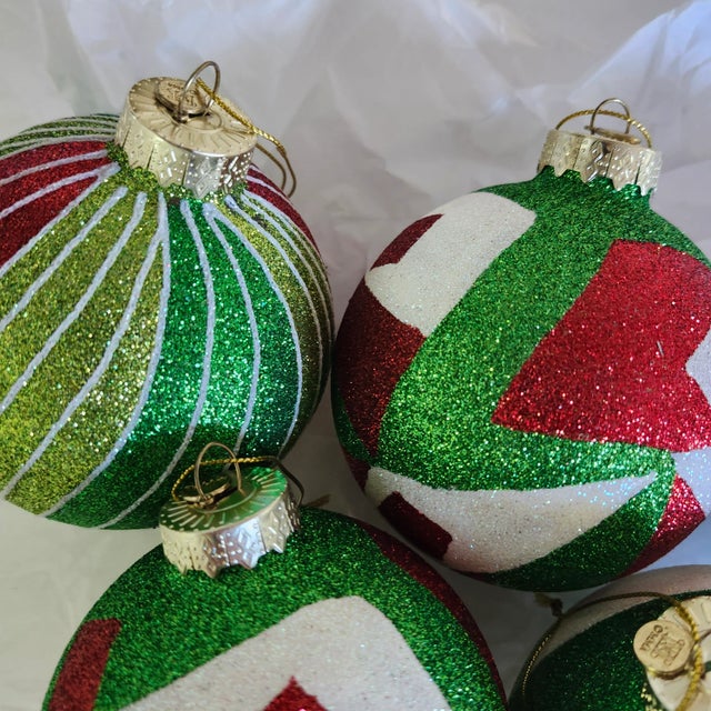 Red Vintage Vera Neumann/Metropolitan Museum of Art Christmas Ornaments-Set of 5 For Sale - Image 8 of 10