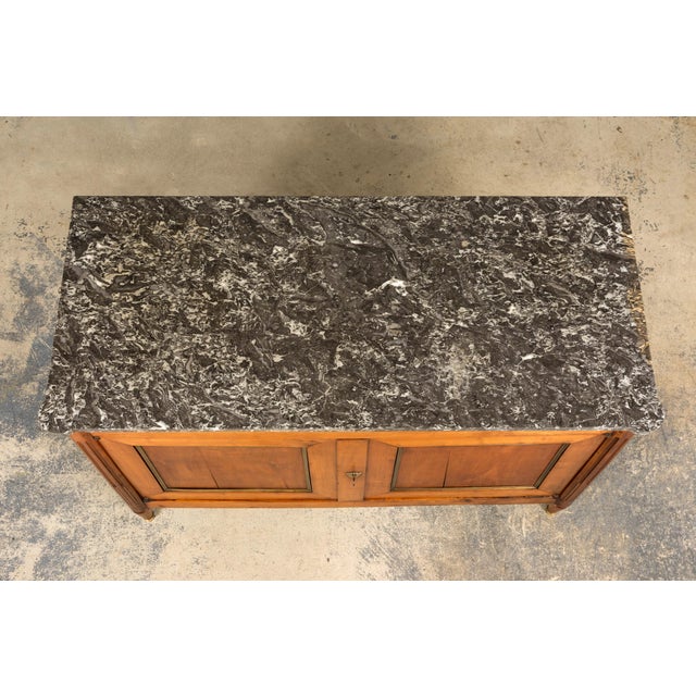French Early 19th Century French Louis XVI Walnut Buffet With Marble Top For Sale - Image 3 of 18