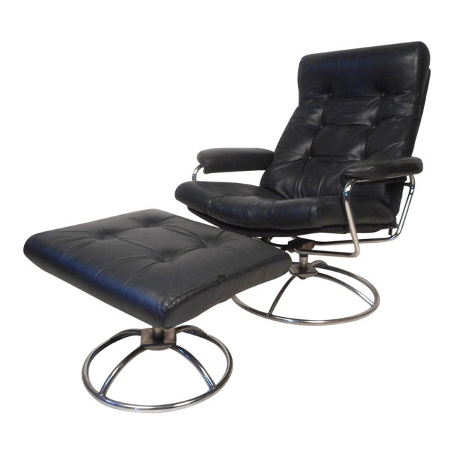 Contemporary Modern Reclining Swivel Lounge Chair and Ottoman For Sale