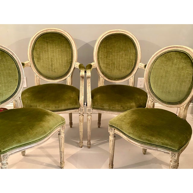 Set of Four Baker Louis XVI Painted Salon Chairs in Scalamandré Upcountry Velvet For Sale - Image 6 of 12