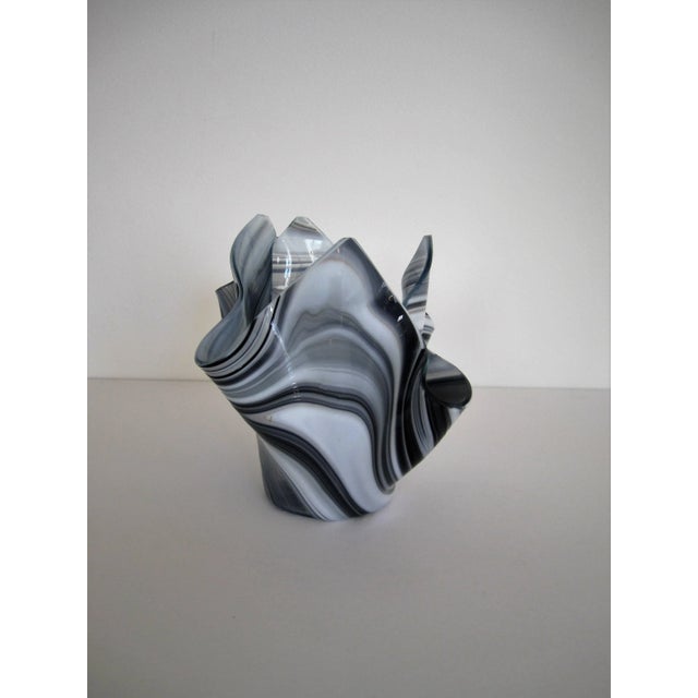 Black and White Handkerchief Vase in the Style of Venini For Sale - Image 10 of 11