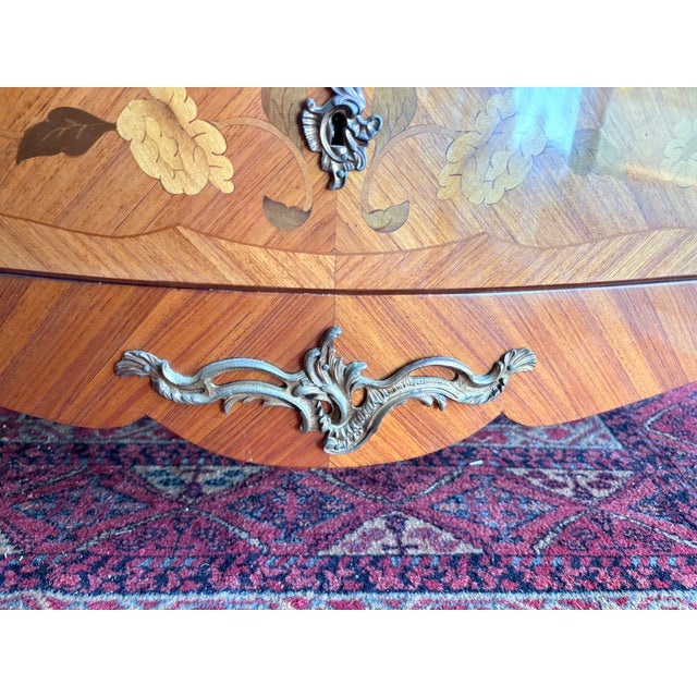 Louis XV Bombé Commode in Marquetry with Marble Top, 1950s For Sale - Image 12 of 17