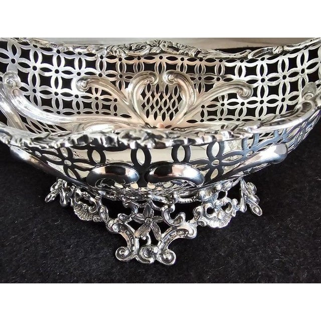 Antique Victorian Sterling Silver Navette Bon Bon Dish from William Comyns, 1889 For Sale - Image 16 of 18