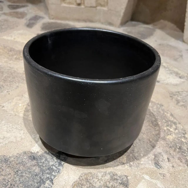 Black 1960s Vintage Gainey Architectural Pottery Matte Black Planter Mid-Century Mod For Sale - Image 8 of 8