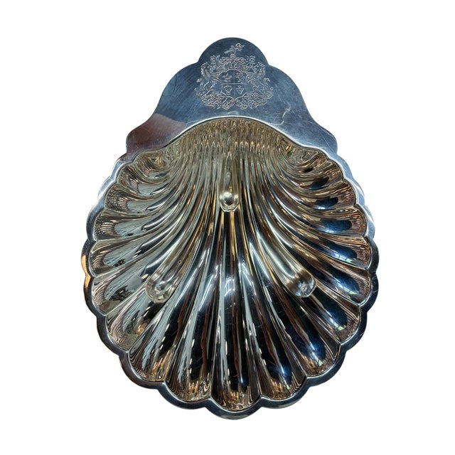 Late 20th Century Vintage Silverplate Scallop Shell Dish With Engraved Crest For Sale - Image 5 of 5