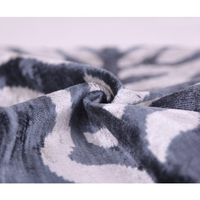 2020s Gray Cream Ikat Silk Velvet Pillow – 16x16 Handmade Luxury Throw For Sale - Image 5 of 8