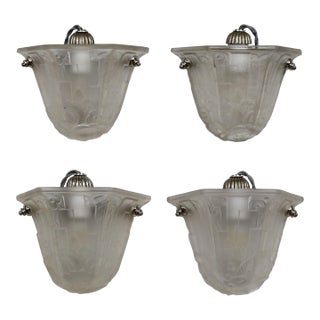 Hettier & Vincent Hanots Set of 4 French Art Deco Molded Glass Sconces - 1930s For Sale