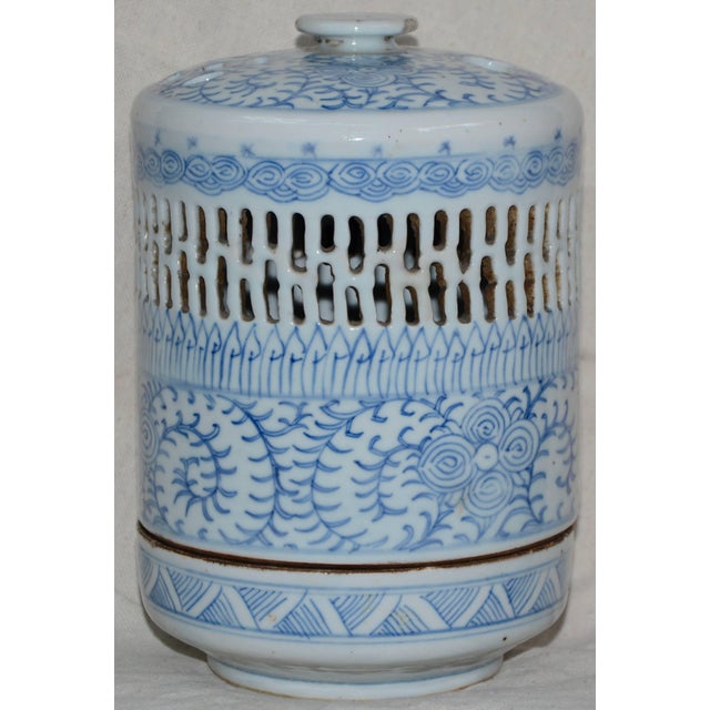 Early 1900s Blue and White Asian Pierced Ceramic Incense Burner For Sale - Image 11 of 13