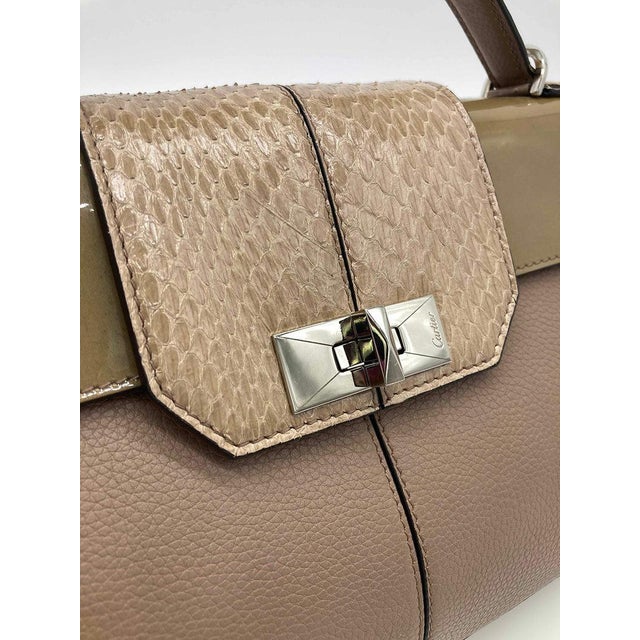 Animal Skin Late 20th Century Cartier Classic Beige Feminine Line Top Handle Bag For Sale - Image 7 of 11